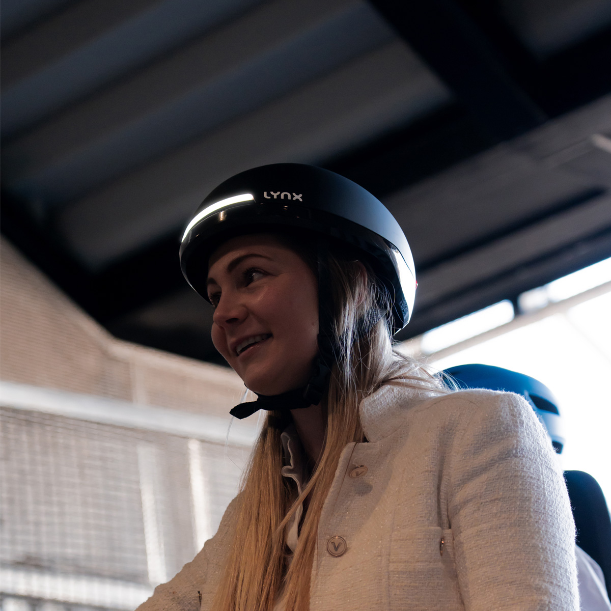 619122.BLA LYNX Fahrradhelm Citylight (L) 59-62 cm