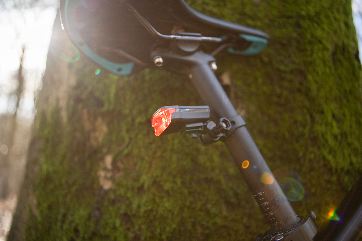 429745.R LYNX Achterlicht met remlicht functie USB