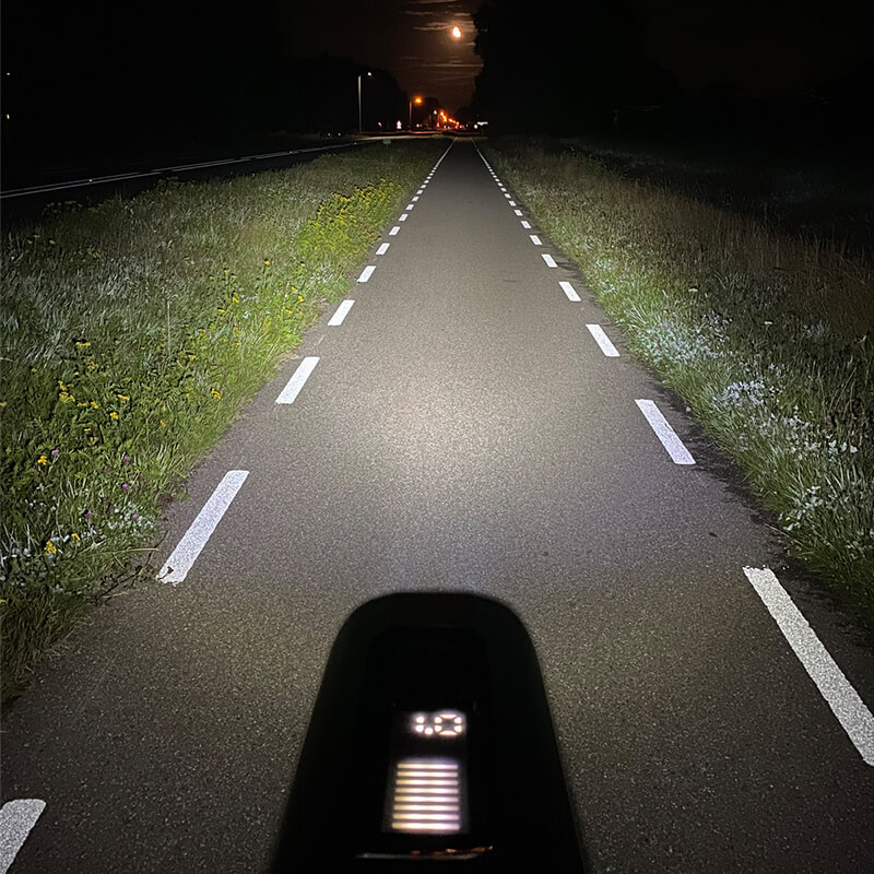 429743.F LYNX Koplamp USB Beam 1000